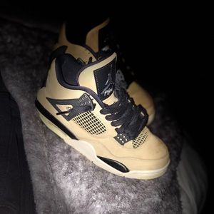 Worn Air Jordan 4 retro mushroom size 8.5Wmms.
